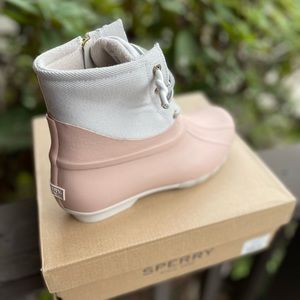 Sperry saltwater rubber boots